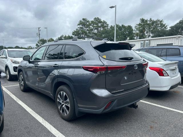 used 2021 Toyota Highlander Hybrid car, priced at $29,490
