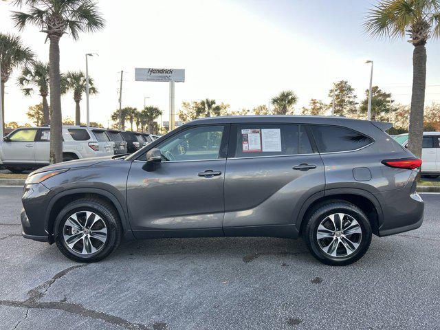 used 2022 Toyota Highlander car, priced at $34,488