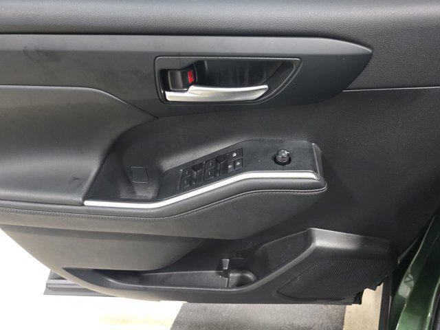 used 2024 Toyota Highlander car, priced at $39,998