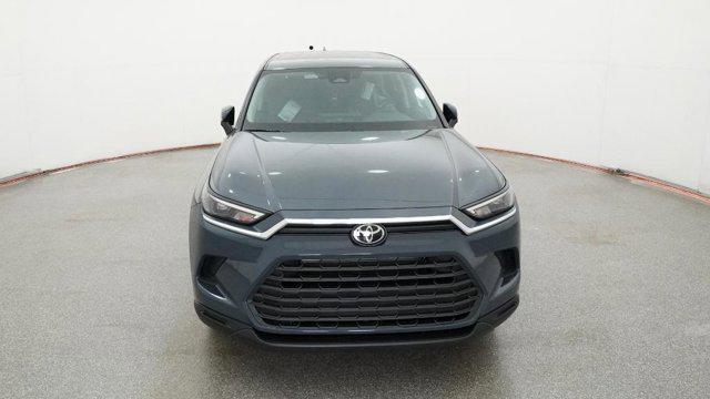 new 2026 Toyota Highlander Hybrid car, priced at $51,717