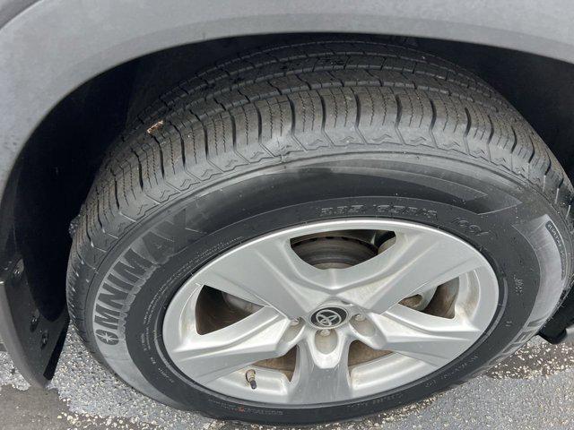 used 2023 Toyota Highlander car, priced at $34,998