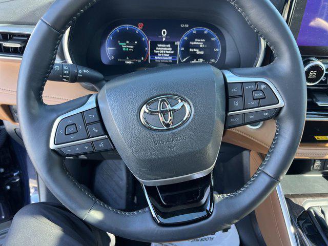 used 2025 Toyota Highlander car, priced at $50,678