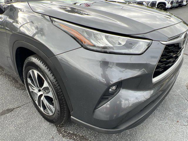 used 2020 Toyota Highlander car, priced at $31,488