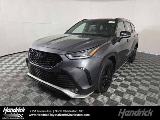 used 2024 Toyota Highlander car, priced at $43,678