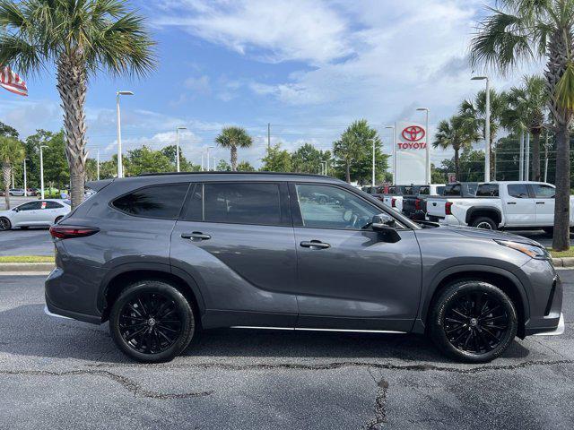 used 2024 Toyota Highlander car, priced at $43,678