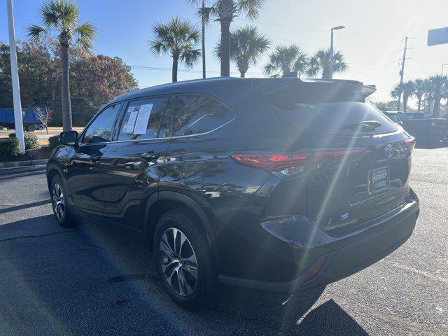 used 2020 Toyota Highlander car, priced at $30,488