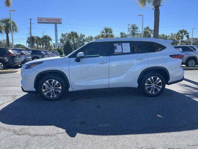 used 2022 Toyota Highlander car, priced at $29,998