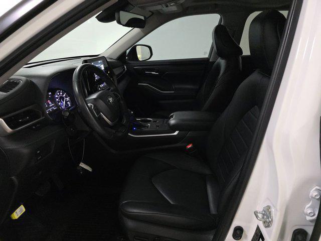 used 2022 Toyota Highlander car, priced at $30,998