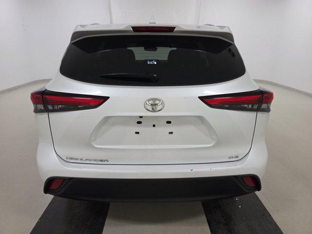 used 2022 Toyota Highlander car, priced at $30,998