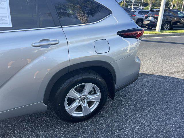 used 2024 Toyota Highlander car, priced at $36,548