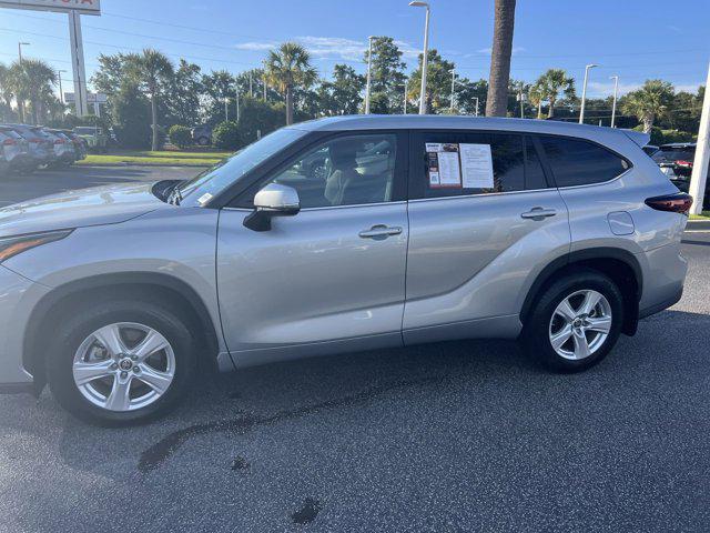 used 2024 Toyota Highlander car, priced at $36,548