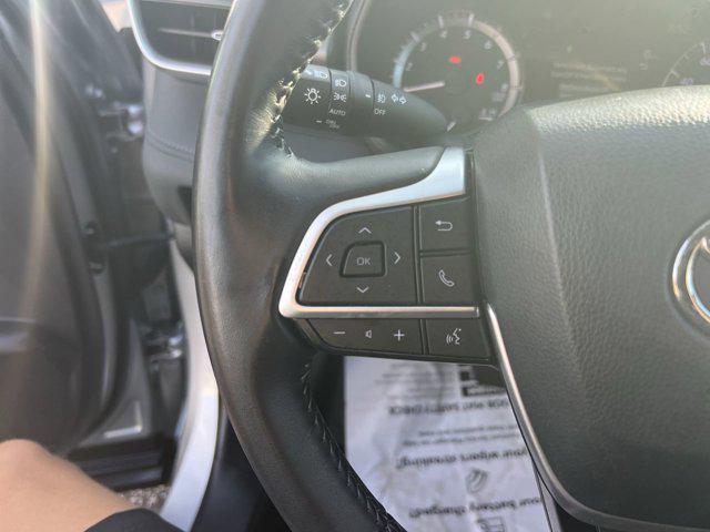 used 2024 Toyota Highlander car, priced at $36,548