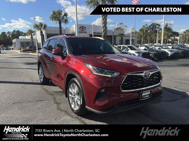 used 2020 Toyota Highlander Hybrid car, priced at $28,885