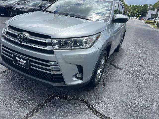 used 2019 Toyota Highlander car, priced at $27,228