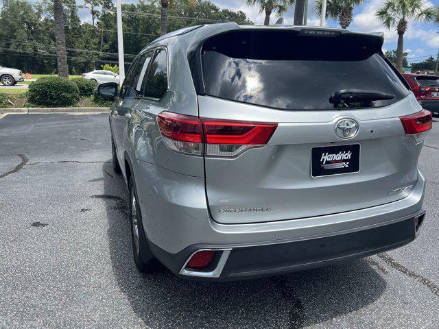 used 2019 Toyota Highlander car, priced at $27,228