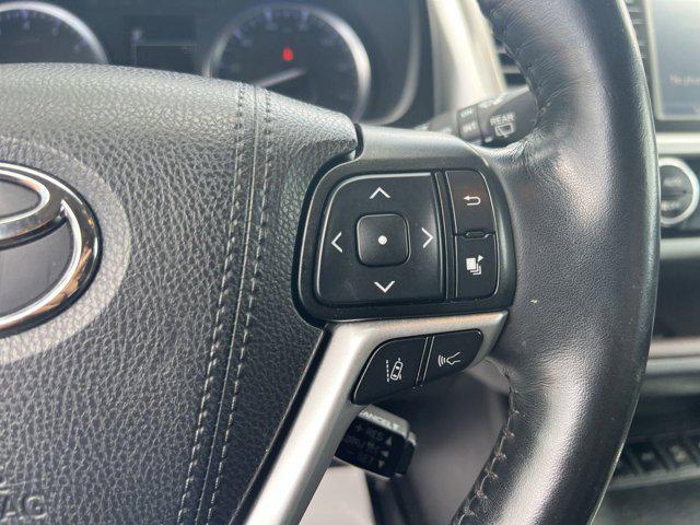 used 2019 Toyota Highlander car, priced at $27,228