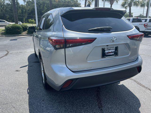 used 2023 Toyota Highlander car, priced at $34,498