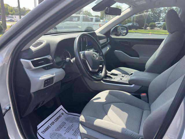 used 2023 Toyota Highlander car, priced at $34,498