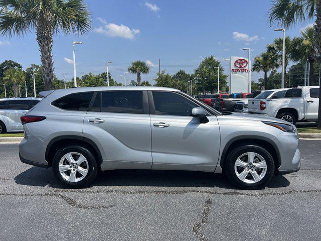 used 2023 Toyota Highlander car, priced at $34,498