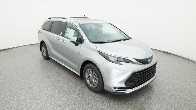 new 2024 Toyota Sienna car, priced at $46,027