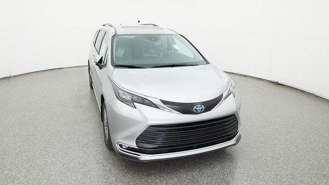 new 2024 Toyota Sienna car, priced at $46,027