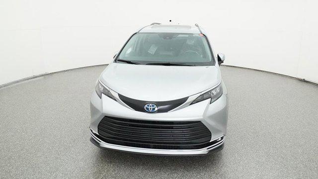 new 2024 Toyota Sienna car, priced at $46,027