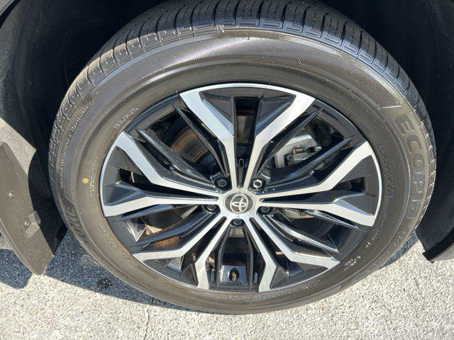 used 2025 Toyota Crown Signia car, priced at $41,998