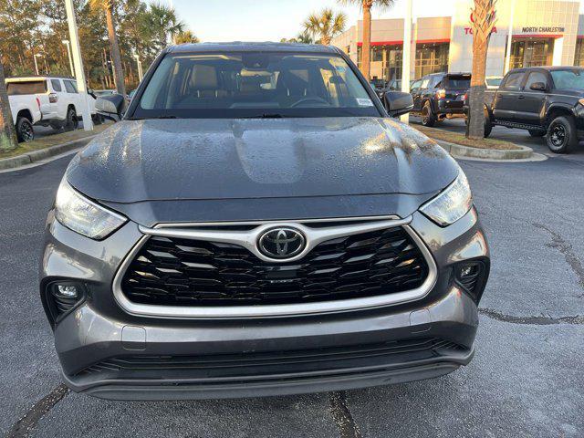 used 2020 Toyota Highlander car, priced at $23,274