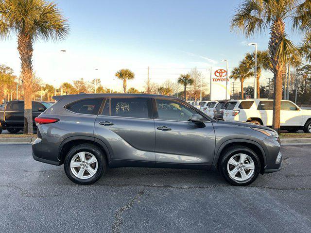 used 2020 Toyota Highlander car, priced at $23,274