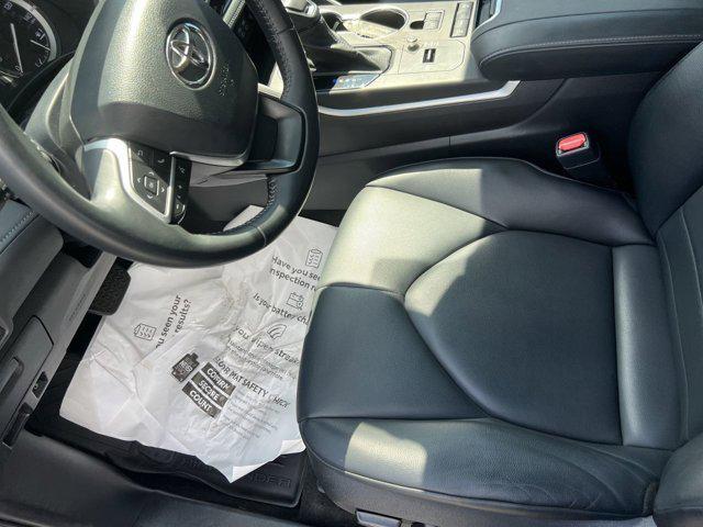 used 2022 Toyota Highlander car, priced at $34,998
