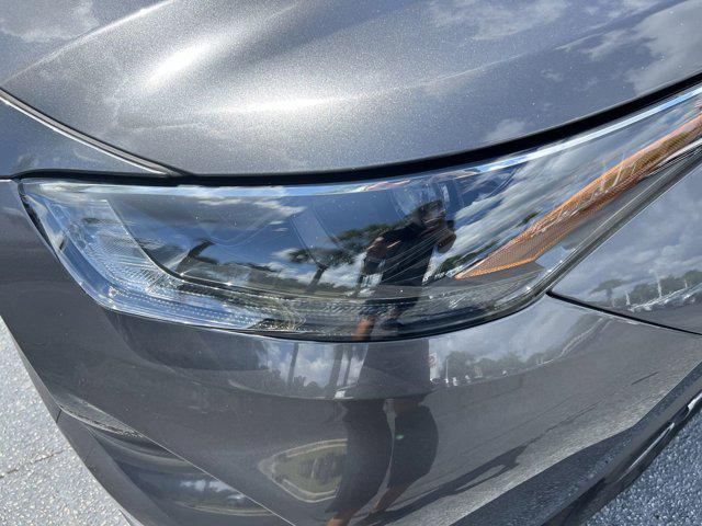 used 2022 Toyota Highlander car, priced at $34,998