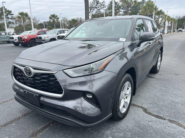 used 2023 Toyota Highlander car, priced at $34,998