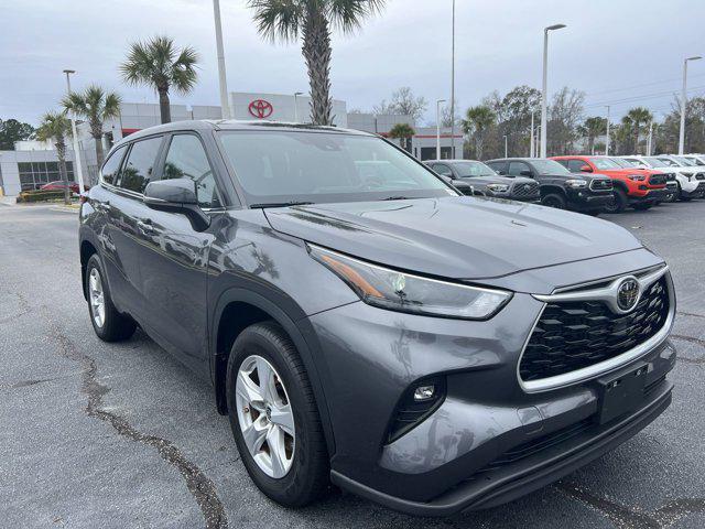 used 2023 Toyota Highlander car, priced at $34,998