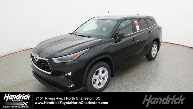new 2025 Toyota Highlander car, priced at $44,313