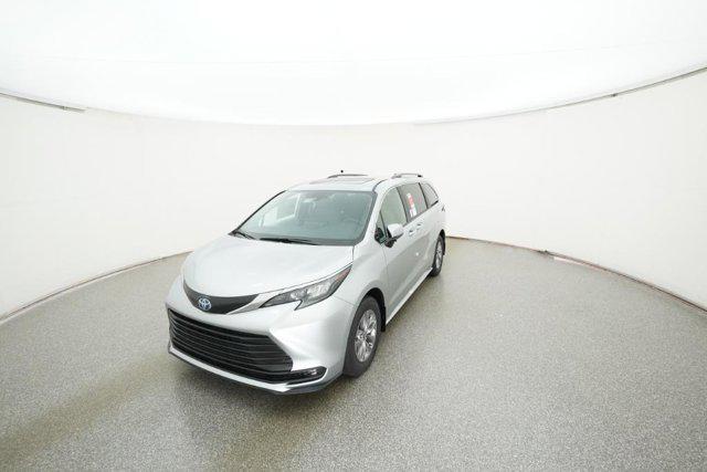 new 2025 Toyota Sienna car, priced at $46,723