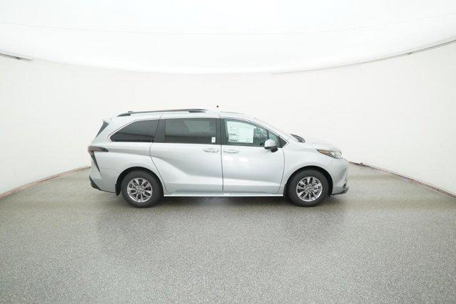 new 2025 Toyota Sienna car, priced at $46,723