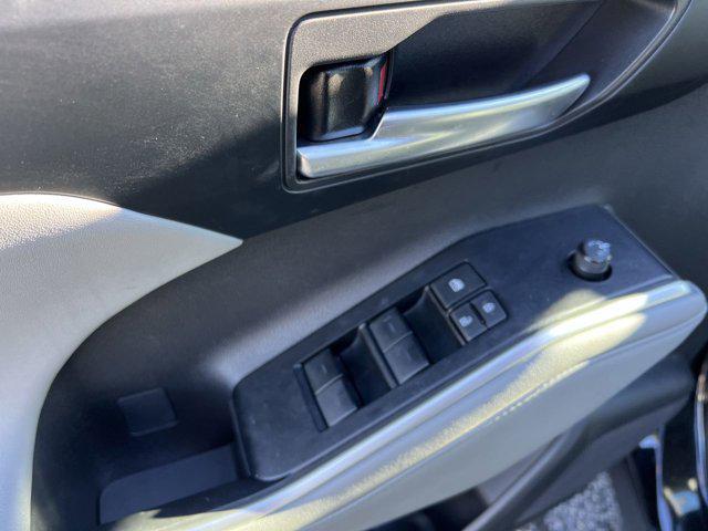 used 2023 Toyota Highlander car, priced at $37,749