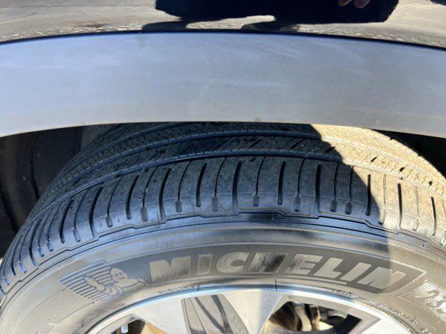 used 2023 Toyota Highlander car, priced at $37,749