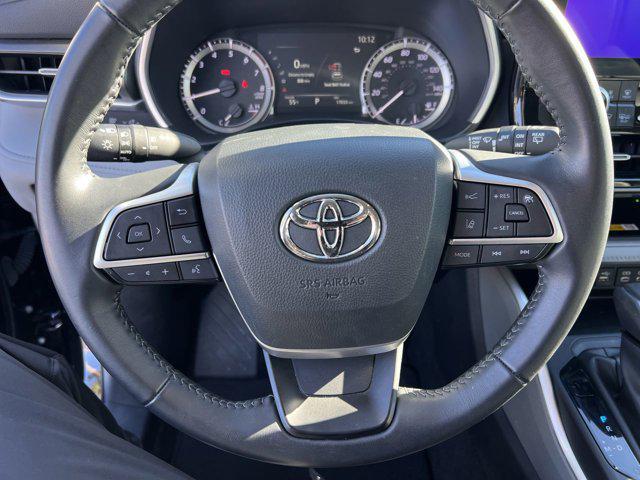 used 2023 Toyota Highlander car, priced at $37,749