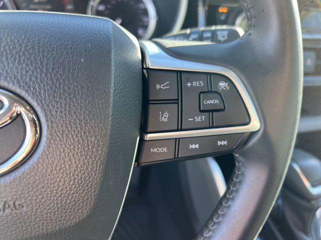 used 2023 Toyota Highlander car, priced at $37,749
