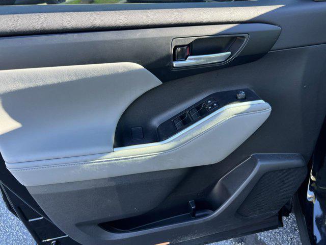 used 2023 Toyota Highlander car, priced at $37,749