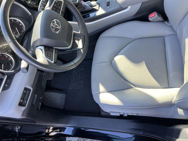 used 2023 Toyota Highlander car, priced at $37,749