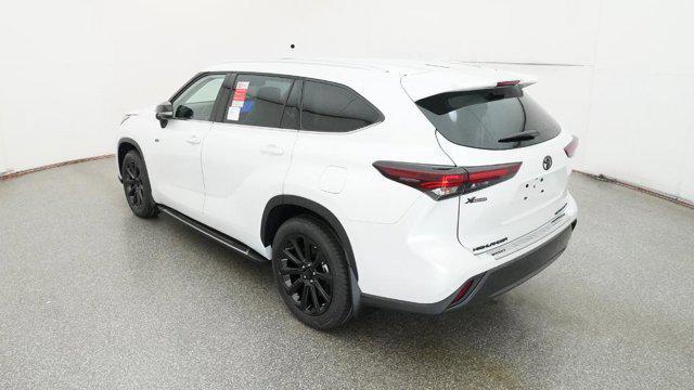 new 2025 Toyota Highlander car, priced at $57,270