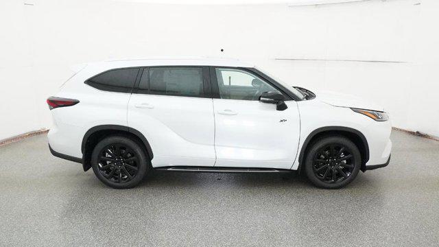 new 2025 Toyota Highlander car, priced at $57,270