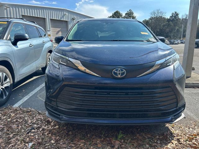 used 2022 Toyota Sienna car, priced at $34,898