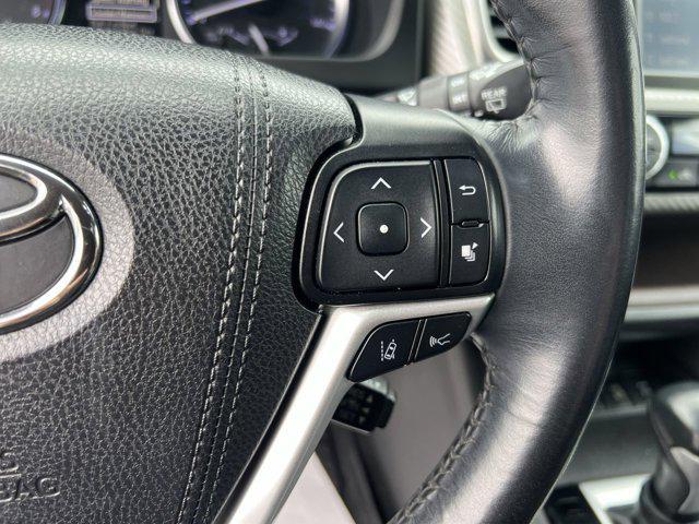 used 2019 Toyota Highlander car, priced at $29,278