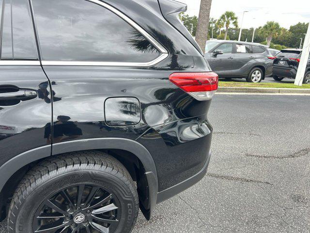 used 2019 Toyota Highlander car, priced at $29,278