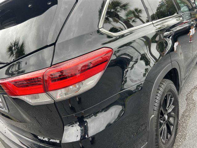 used 2019 Toyota Highlander car, priced at $29,278