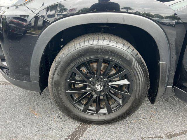 used 2019 Toyota Highlander car, priced at $29,278