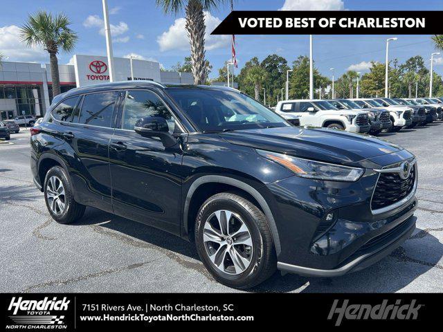 used 2021 Toyota Highlander car, priced at $32,998